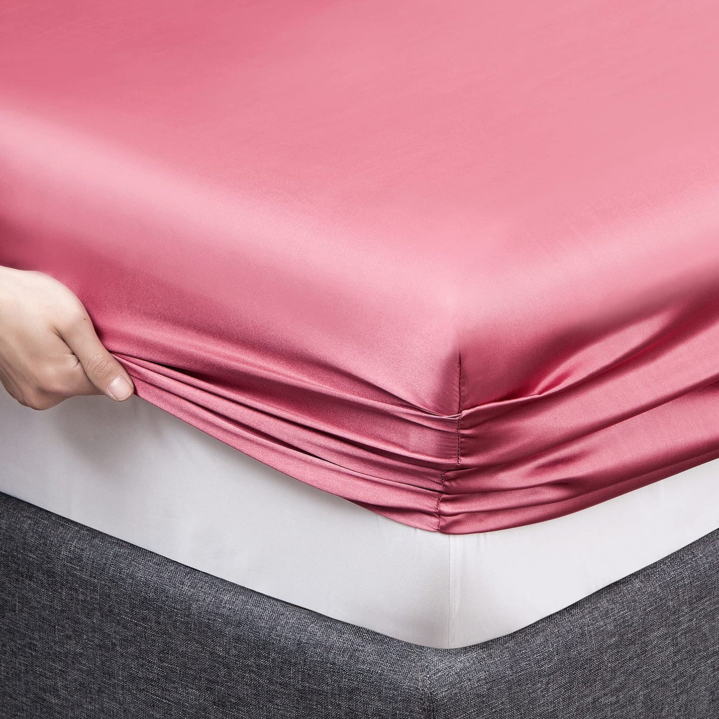 Vonty Satin Sheets Twin Silky Soft Satin Bed Sheets Forest Green Sheet Set, 1 Deep Pocket Fitted Sheet + 1 Flat Sheet + 1 Pillowcase