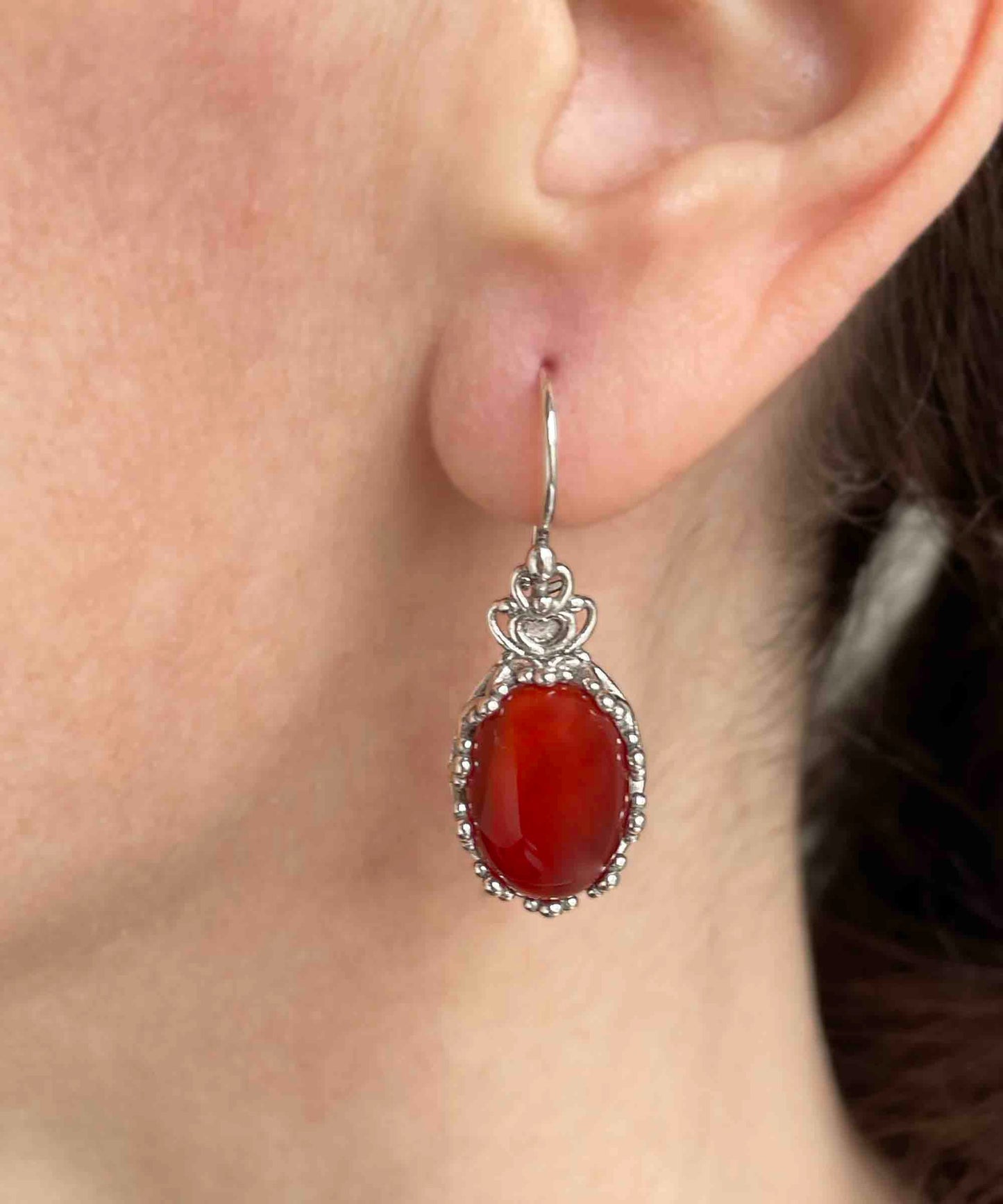 Filigree Art Carnelian Gemstone Crown Figured Women Silver Oval Drop