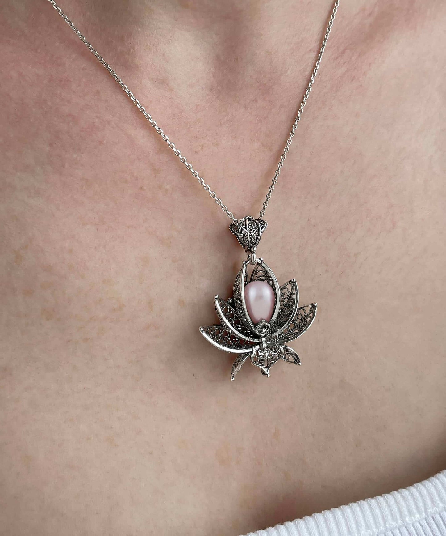 Filigree Art Pink Pearl Gemstone 3D Lotus Flower Women Silver Pendant