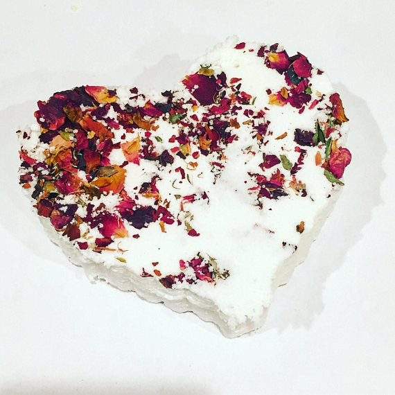 ORGANIC HEART BOMB BATH BOMB