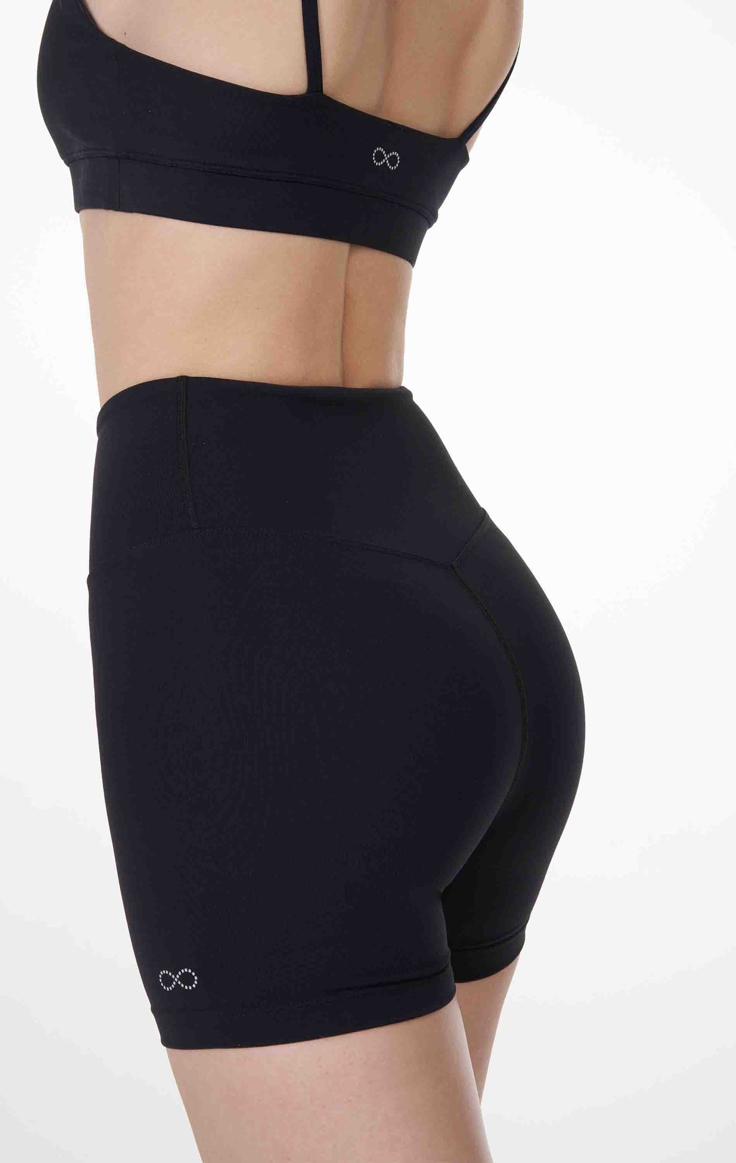 WOMENS HYBRID CLOUDLUX HIGH WAIST SHORTS