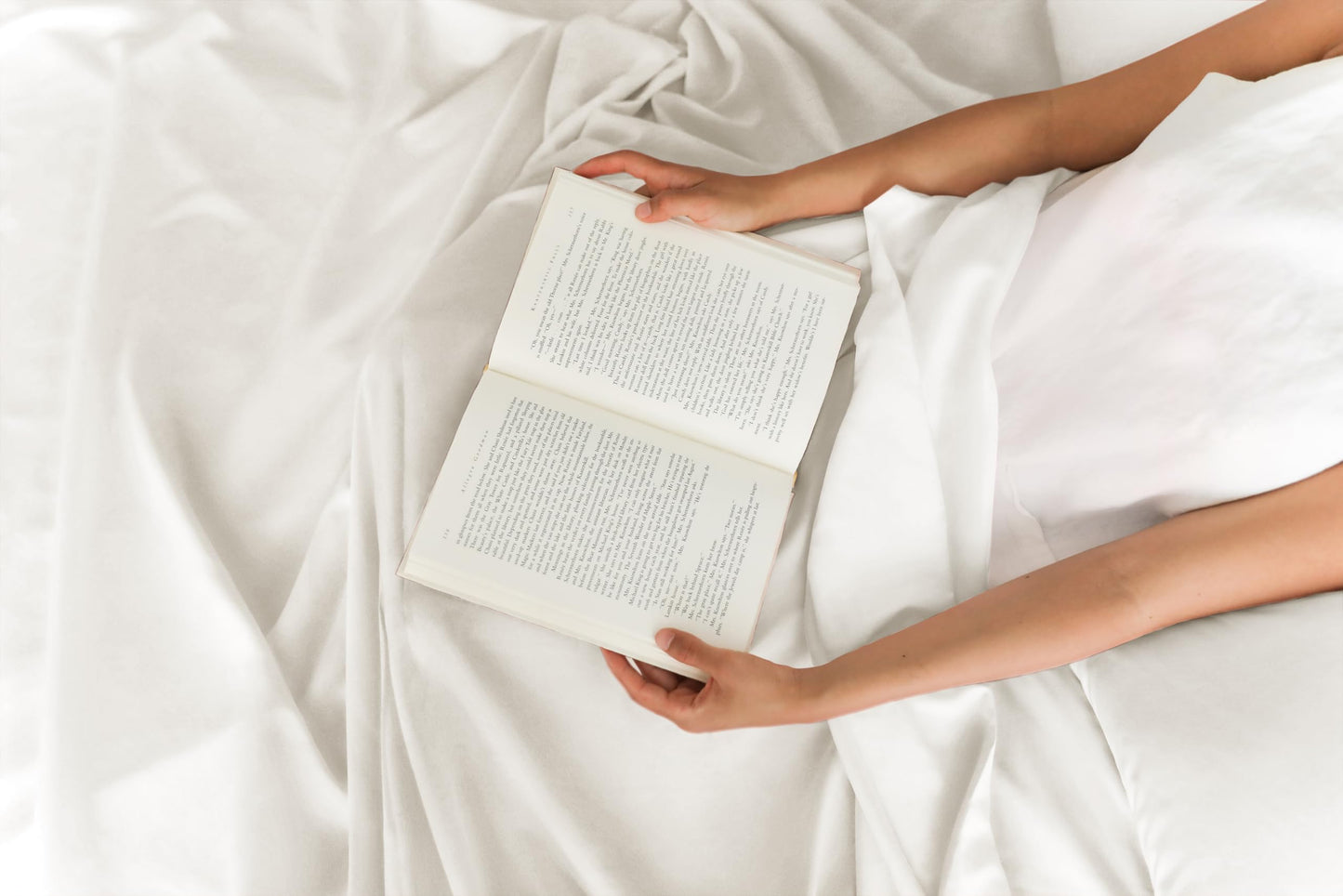 Queen Size 4 Piece Sheet Set - Comfy Breathable & Cooling Sheets - Hotel Luxury Bed Sheets for Women & Men - Deep Pockets, Easy-Fit, Extra Soft & Wrinkle Free Sheets - White Oeko-Tex Bed Sheet Set
