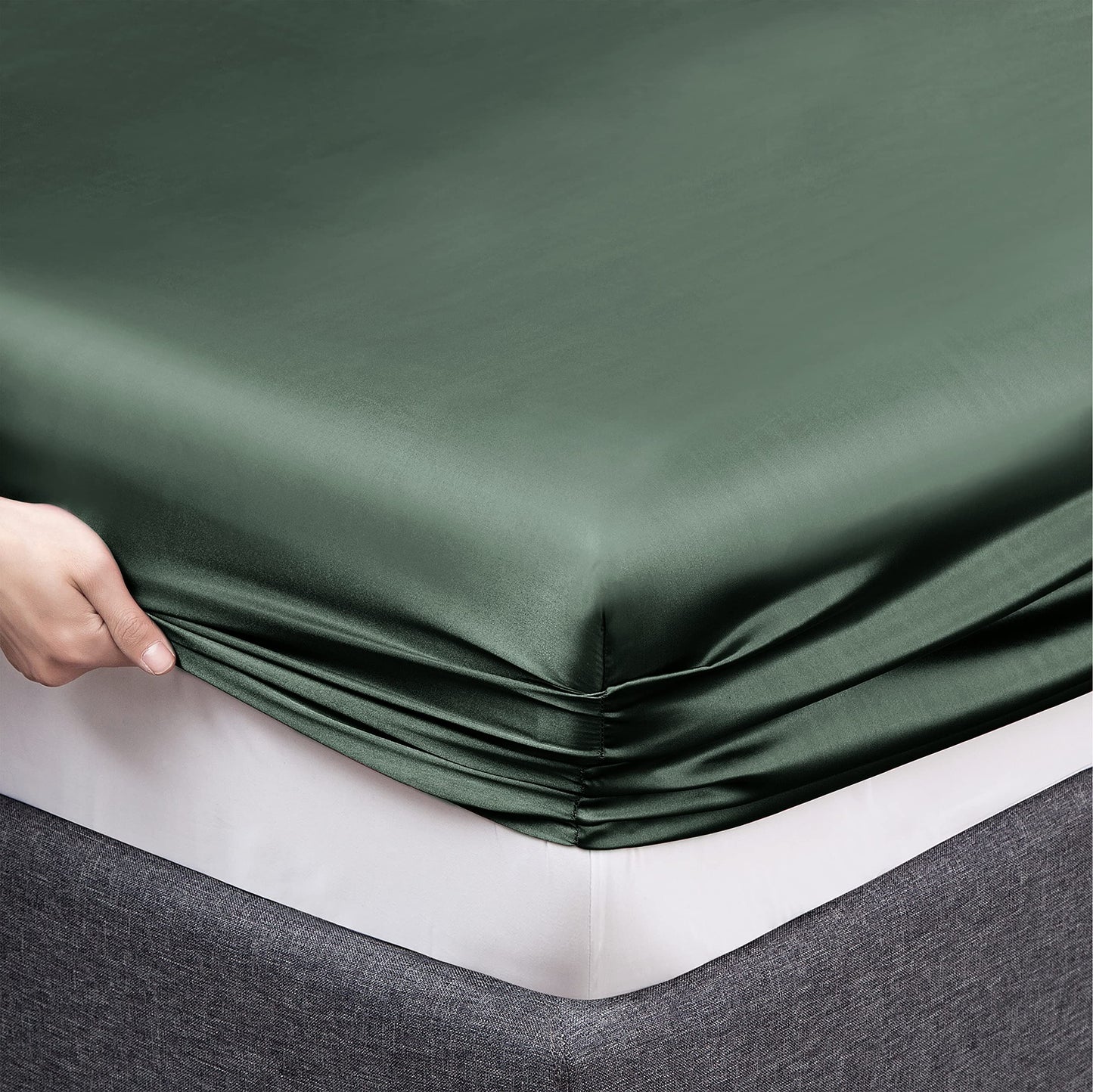 Vonty Satin Sheets Twin Silky Soft Satin Bed Sheets Forest Green Sheet Set, 1 Deep Pocket Fitted Sheet + 1 Flat Sheet + 1 Pillowcase