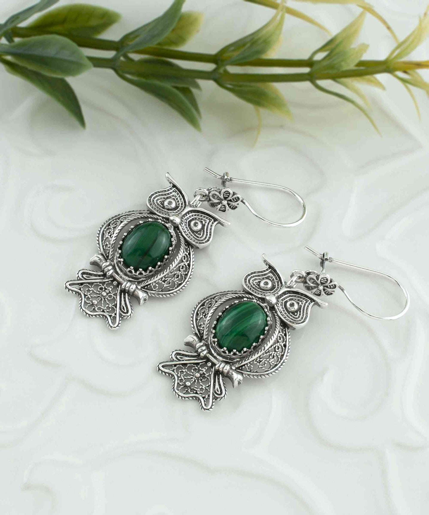 Filigree Art Owl Figured Malachite Gemstone Women Silver Dangle