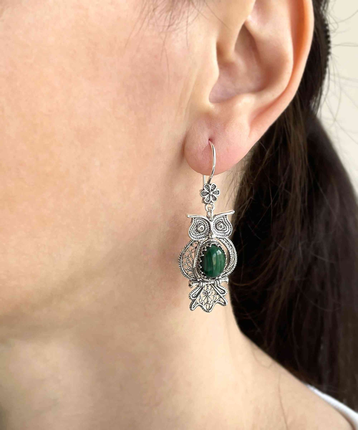 Filigree Art Owl Figured Malachite Gemstone Women Silver Dangle