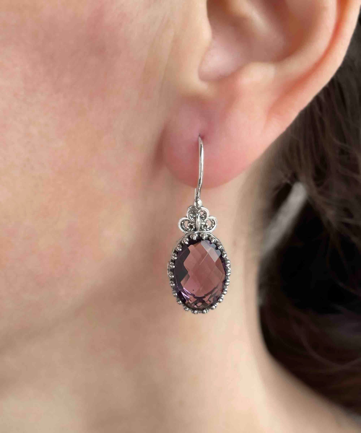 Filigree Art Amethyst Gemstone Heart Detailed Women Silver Oval Drop