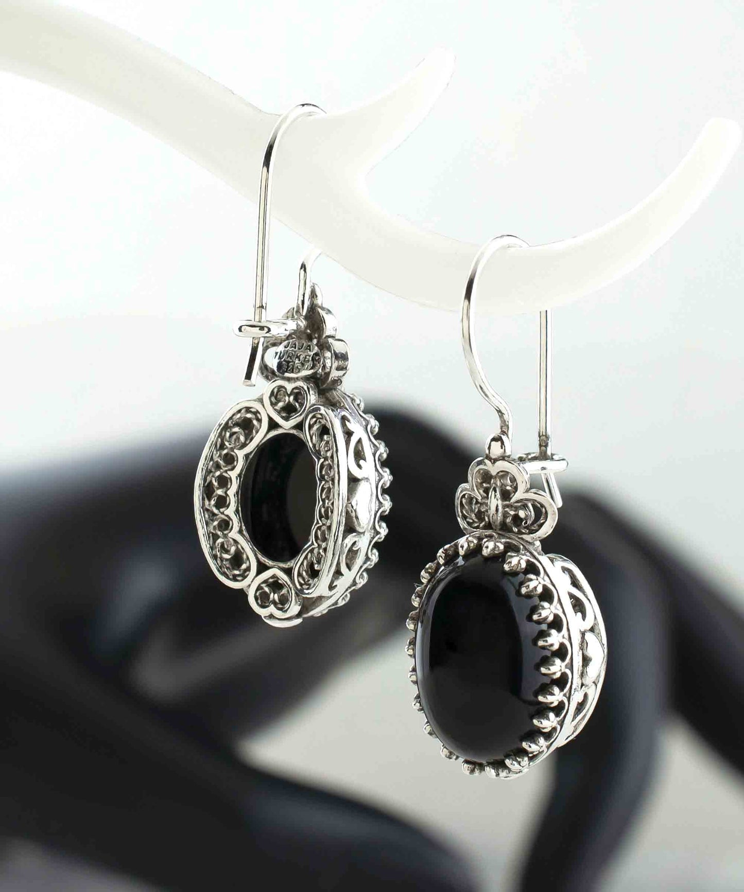 Filigree Art Black Onyx Gemstone Heart Detailed Women Silver Oval Drop