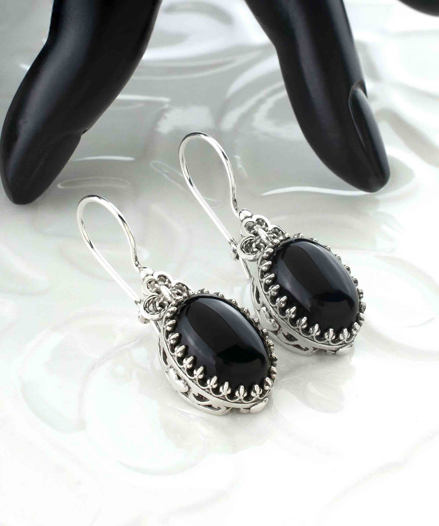 Filigree Art Black Onyx Gemstone Heart Detailed Women Silver Oval Drop