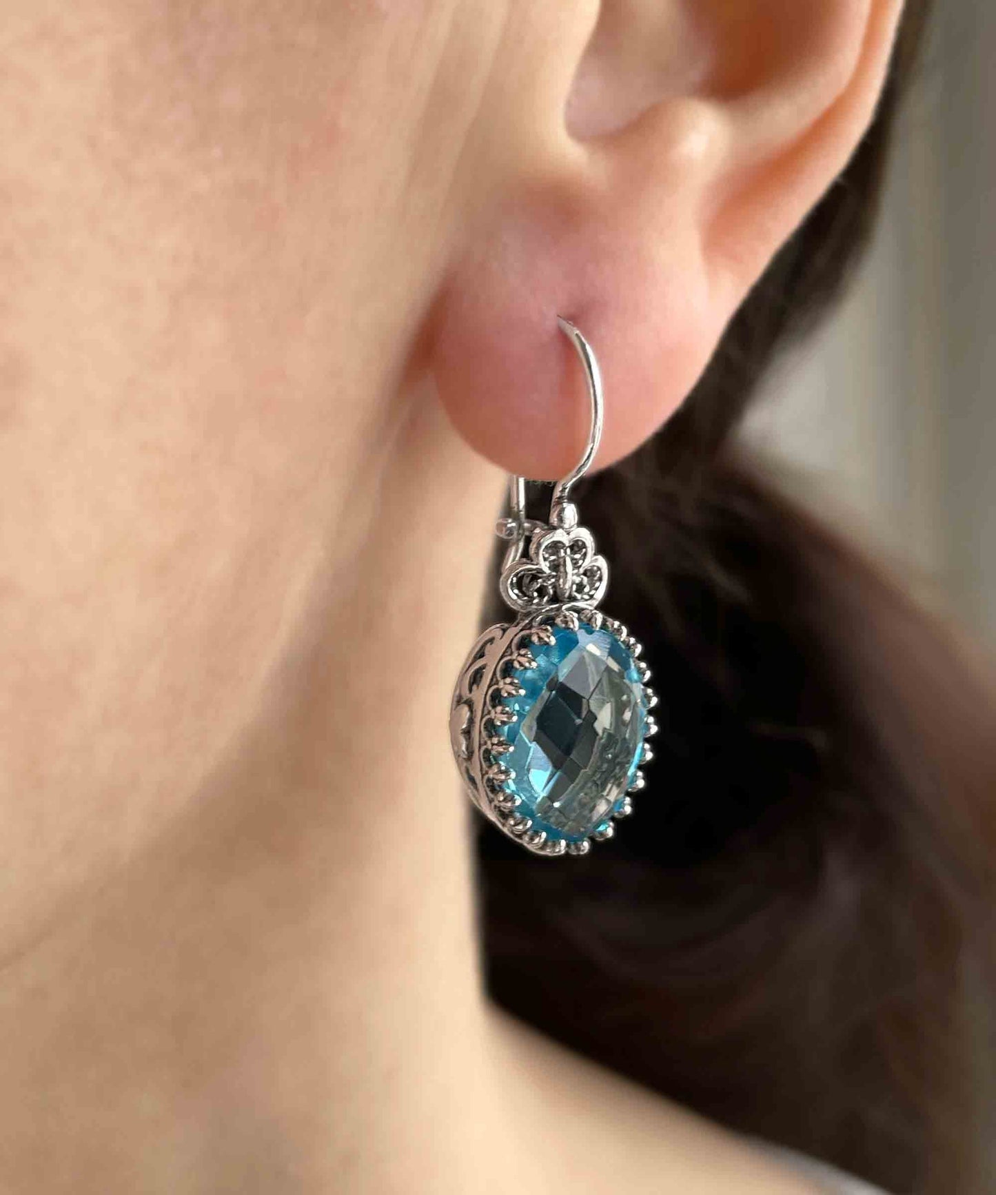 Filigree Art Blue Topaz Gemstone Heart Detailed Women Silver Oval Drop