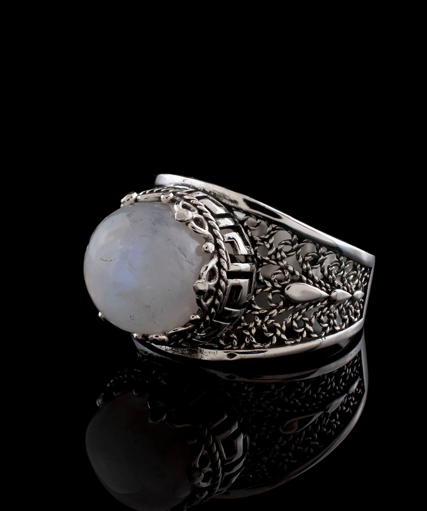 Meander Pattern Filigree Art Moonstone Gemstone Women Silver Cocktail