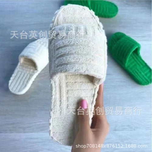 Thick-Soled Pool Slippers