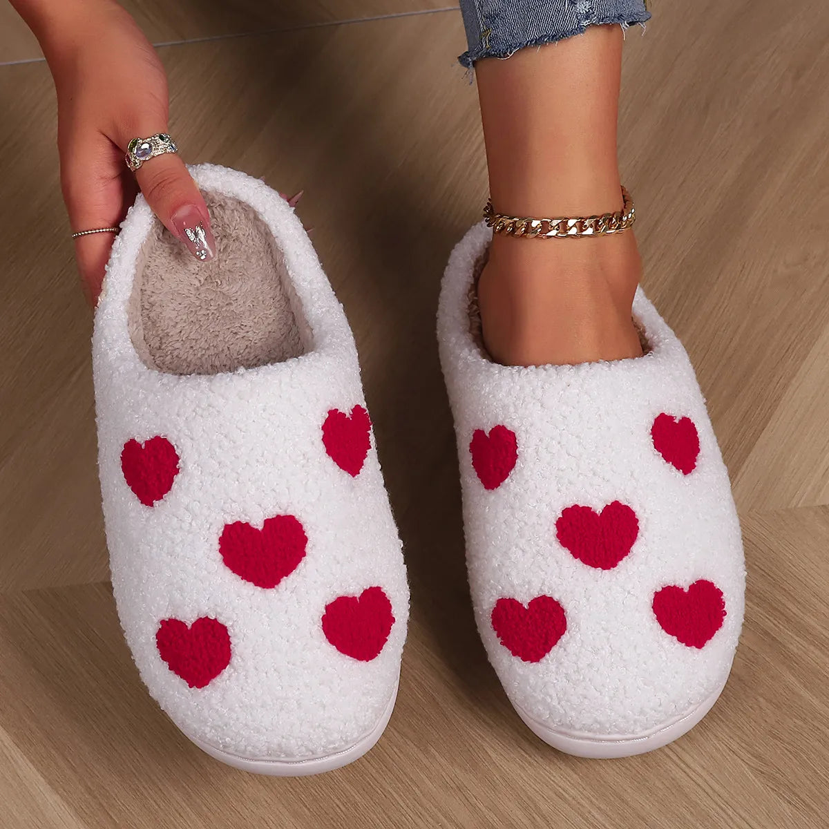 Love Plush Winter Slippers for Women 2023 Furry Platform Shoes Ladies